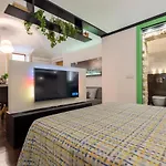 Sweet Apartment Machin